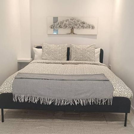 Loft En Retiro Apartment Madrid Bagian luar foto
