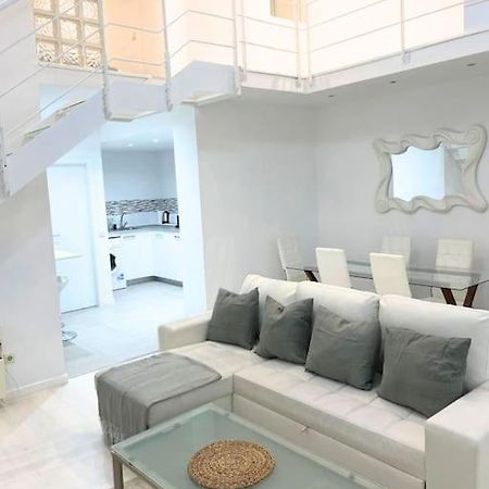 Loft En Retiro Apartment Madrid Bagian luar foto