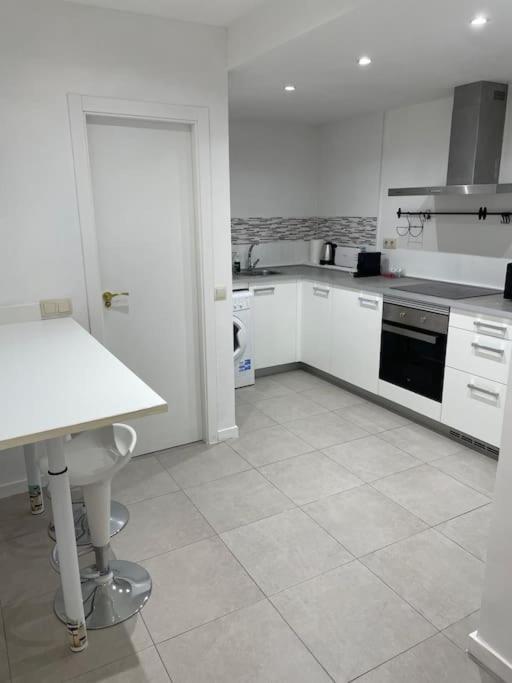 Loft En Retiro Apartment Madrid Bagian luar foto